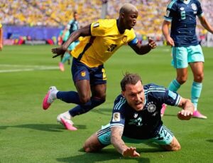 Poor show: Ecuador win, Germany disappoint, Neuer blunders