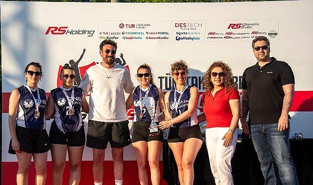QNB Sigorta Bayan Voleybol Grubu Beach Volley MasteRS’ta üçüncülük kupasının sahibi oldu