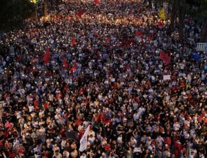 Thousands protest demanding Albania’s PM Rama resigns