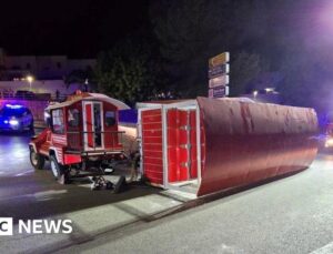 Tourist train accident injures 17 during Cártama tapas festival