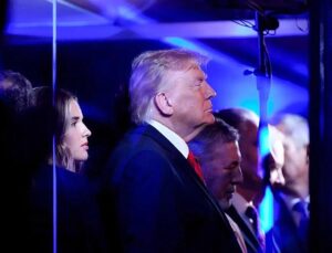 Trump booed by crowd during national anthem prior to NBA Finals in New York