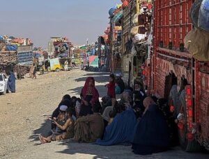 UN says 2.4m refugees will need resettling in 2027 and warns of shortage of options