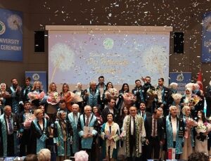 Üsküdar Üniversitesi Diş Hekimliği Fakültesi ilk, Tıp Fakültesi ikinci mezunlarını uğurladı!