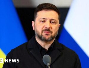 Zelensky criticises ‘vile’ Chornobyl drone strike ahead of London talks