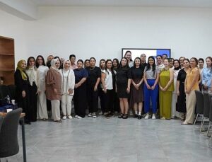 Ailelere Yönelik “Ergenlik Devrini Anlamak” Semineri Düzenlendi