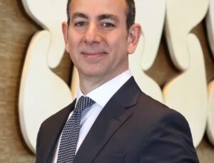 Ak Portföy, Devler Liginde Yükselmeye Devam Ediyor