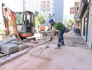 Alsancak sokakları yenilenmeye devam ediyor