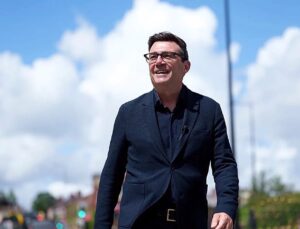 Andy Burnham set to become Labour leader before taking over as UK PM
