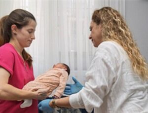 Anneye yalnız değilsin, bebeğe beğenilen geldin takviyesi