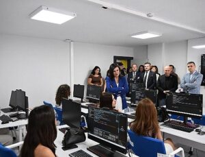 Antalya Dijital Gençlik Merkezi (DİGEM) açıldı