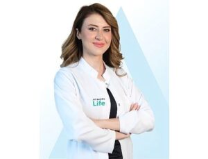 Aynada Gördüğünüz Kırışıklıkların Gerçek Sebebi Yaşlılık Değil!