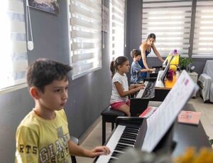 Bornova’da yaz tatili üretime dönüştü