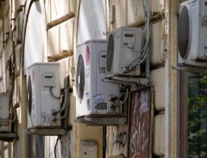 Brussels supports air conditioning—but not as the main answer