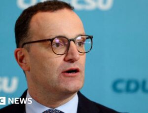 German politician resigns over surrogacy child controversy