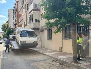 İmaj Kirliliği ve Risk Oluşturan Hurda Araçlar Kaldırılıyor