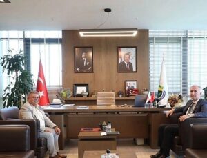 İnegöl’de Sıhhat Yatırımları Sürüyor: Amaç 160 Aile Doktoru