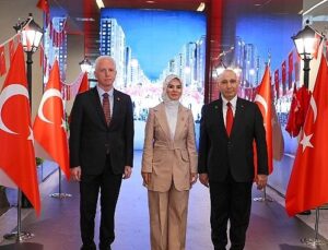 “İrade Bizim, Zafer Bizim” standı ziyaretçileriyle buluştu