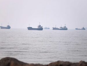 Iran renews Hormuz threats as Doha talks end with cautious progress