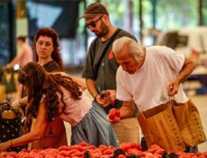 İzmir’in ömrü uzatan pazarı: Ekopazar İzmir