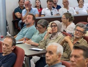 Karşıyaka’da kentsel dönüşüm zirvesi: Uzmanlar vatandaşlarla buluştu
