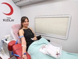 Karşıyaka’da manalı kampanya: Mahallenin gücü kan bağışıyla büyür!