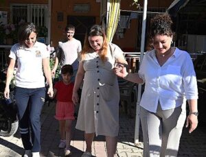 Kemer’de anne adaylarının yol arkadaşı: Anne Taksi