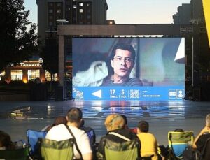 Konya Büyükşehir’in “Sinema Akşamları” Konyalıları Açık Havada Buluşturuyor