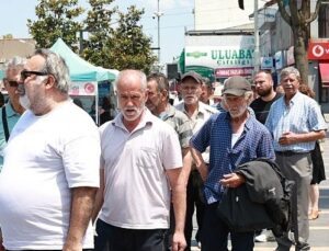 Lider Erkan Aydın’dan Vatandaşlara Aşure İkramı