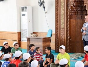 Lider Pekyatırmacı Yaz Kur’an Kursları’nda Çocuklarla Buluştu
