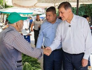 Lider Tugay Tire’de vatandaşlar, üreticiler ve esnafla buluştu