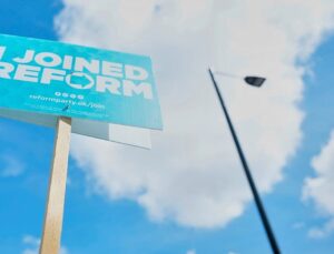 Metropolitan Police investigating donations to hard-right Reform party, UK media say