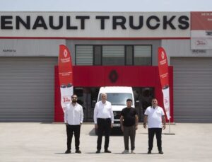 Renault Trucks Türkiye, Master Red Edition’ın İlk Teslimatını Gerçekleştirdi