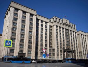 Russia strips rights of citizens abroad in sweeping new ‘traitor’ law
