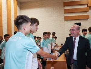 Selçuklu’nun Şampiyon Atletleri Lider Pekyatırmacı ile Buluştu