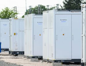 Sungrow Avrupa’da 1,32 GWh’lik Enerji Depolama Anlaşmasına İmza Attı