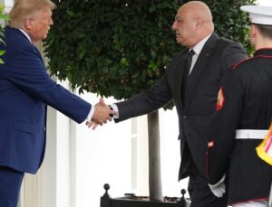 Trump promises US support for Lebanon in White House meeting with president