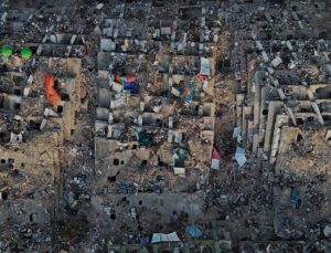 Venezuela calls for release of frozen assets to help earthquake recovery efforts