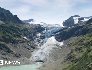 Bodies of two hikers missing for decades found after Swiss glacier melts