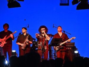 Can Gox, Manisalılara Unutulmaz Bir Gece Yaşattı