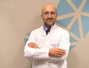 Diz ve Kalça Protezi Ameliyatı Nedir ? Geç Kalmak Ne Kadar Önemli ?