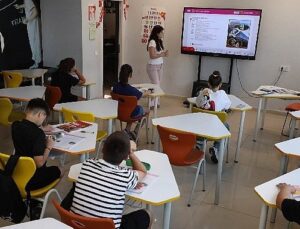 Genç Akademi’de Yaz Kursları Devam Ediyor