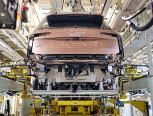 Škoda’nın Elektrikli Amiral Gemisi SUV’u Peaq’in Seri Üretimi Başladı