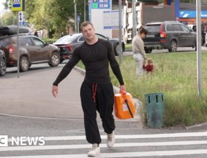 Rosenberg: Shortage of petrol but not patriotism as Russians feel growing impact of war